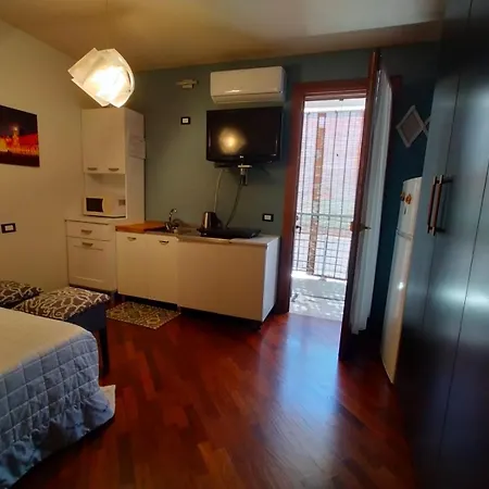 Mini Con Giardino بيت ضيافة Fontanafredda