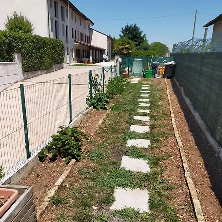 Mini Con Giardino Vendégház